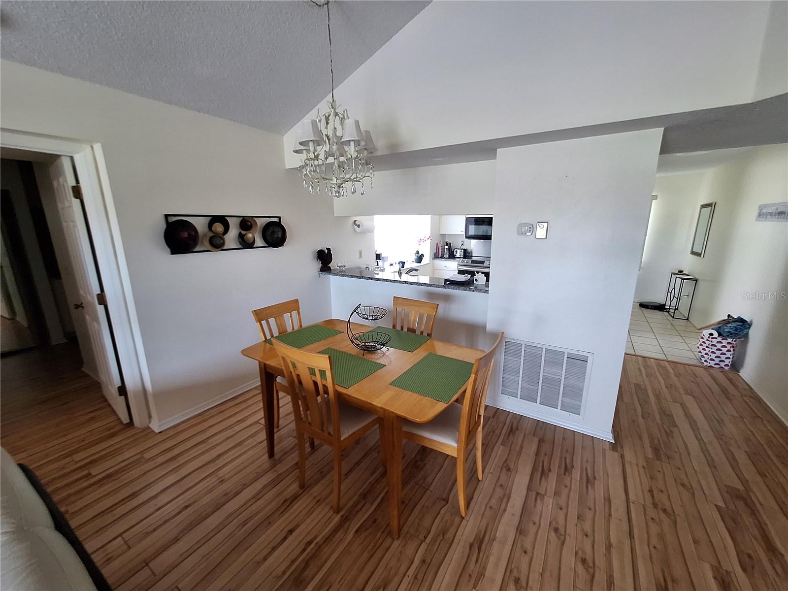 FARMINGTON VISTAS - Residential Lease
