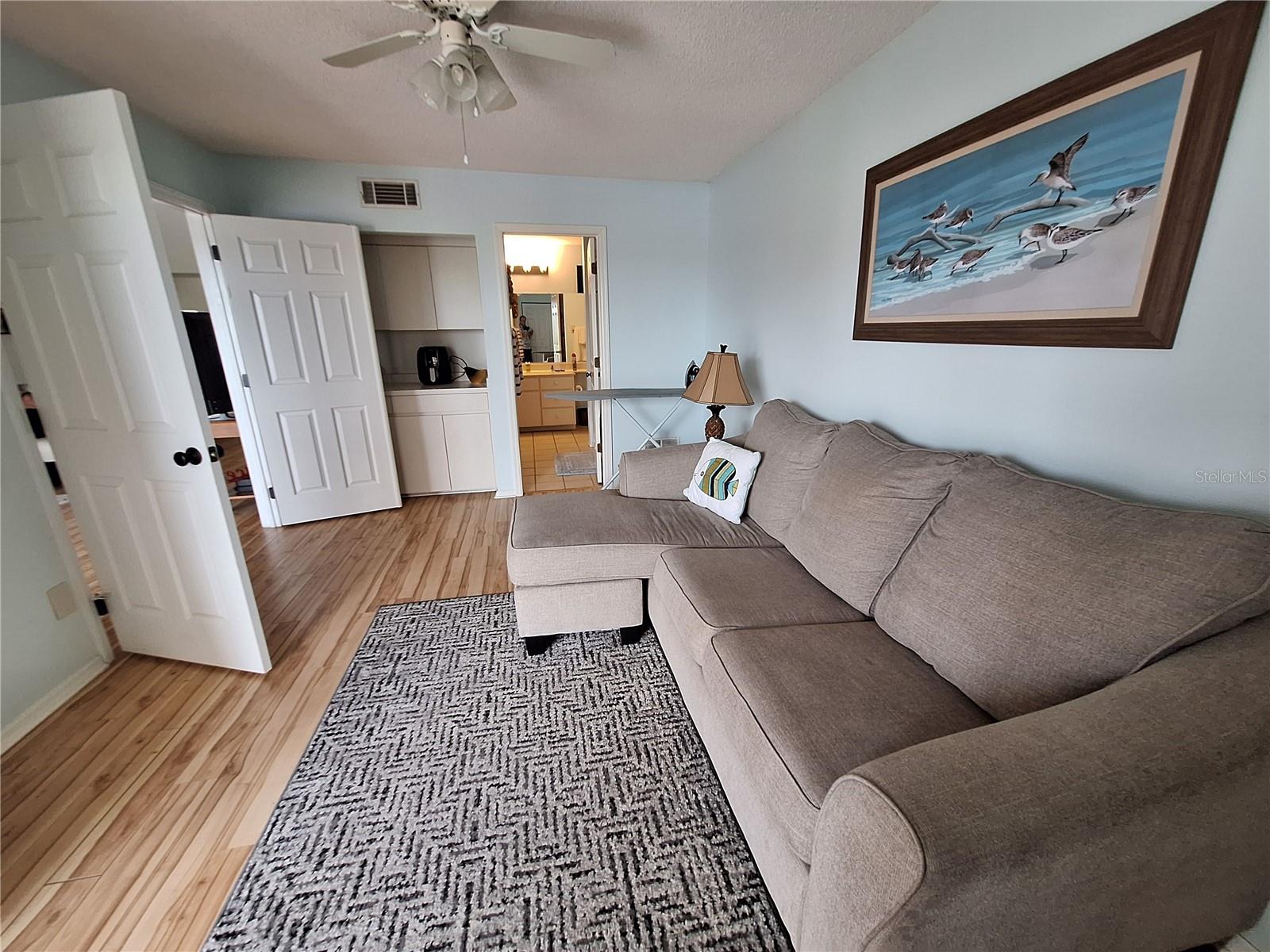 FARMINGTON VISTAS - Residential Lease