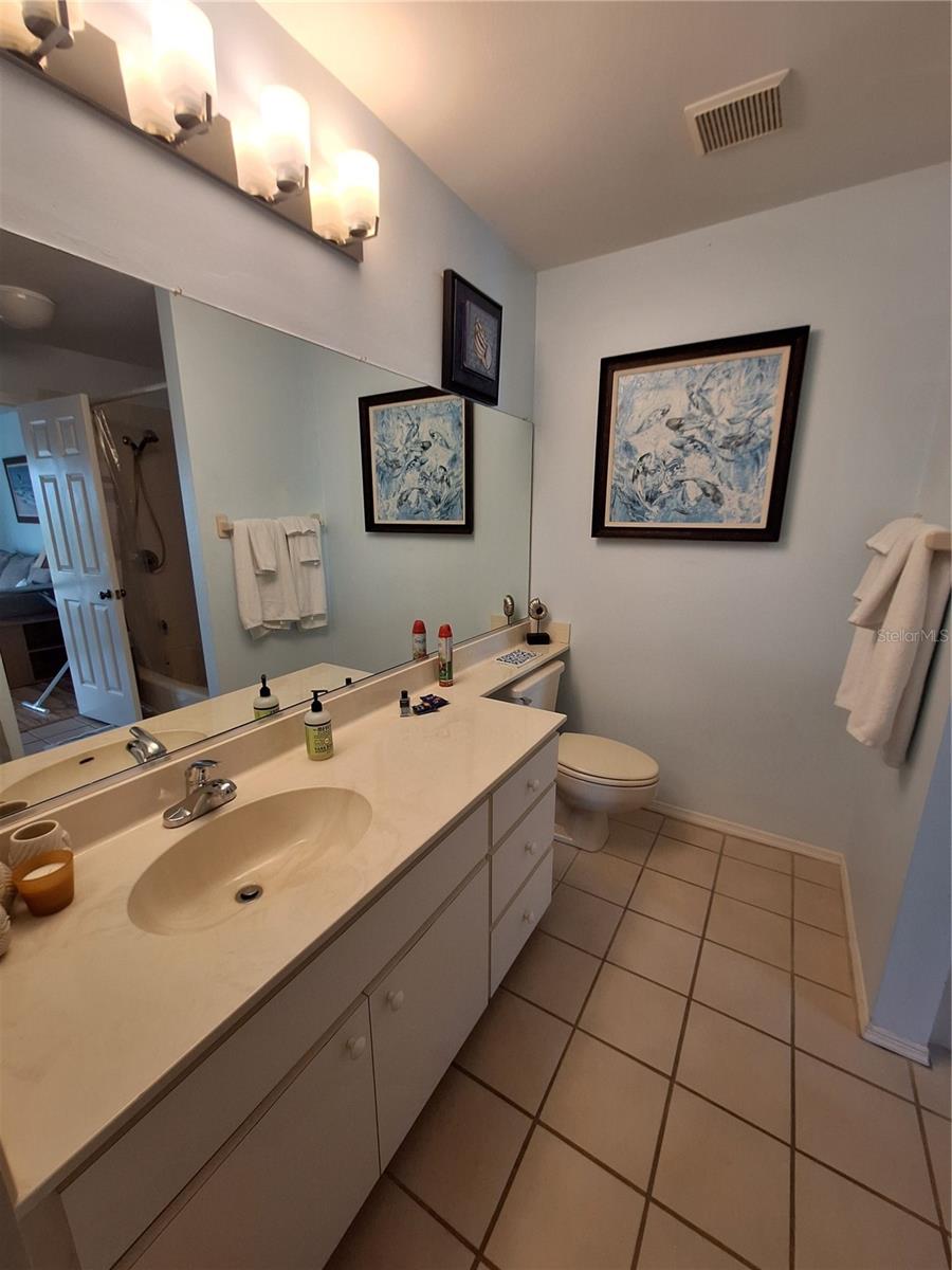 FARMINGTON VISTAS - Residential Lease