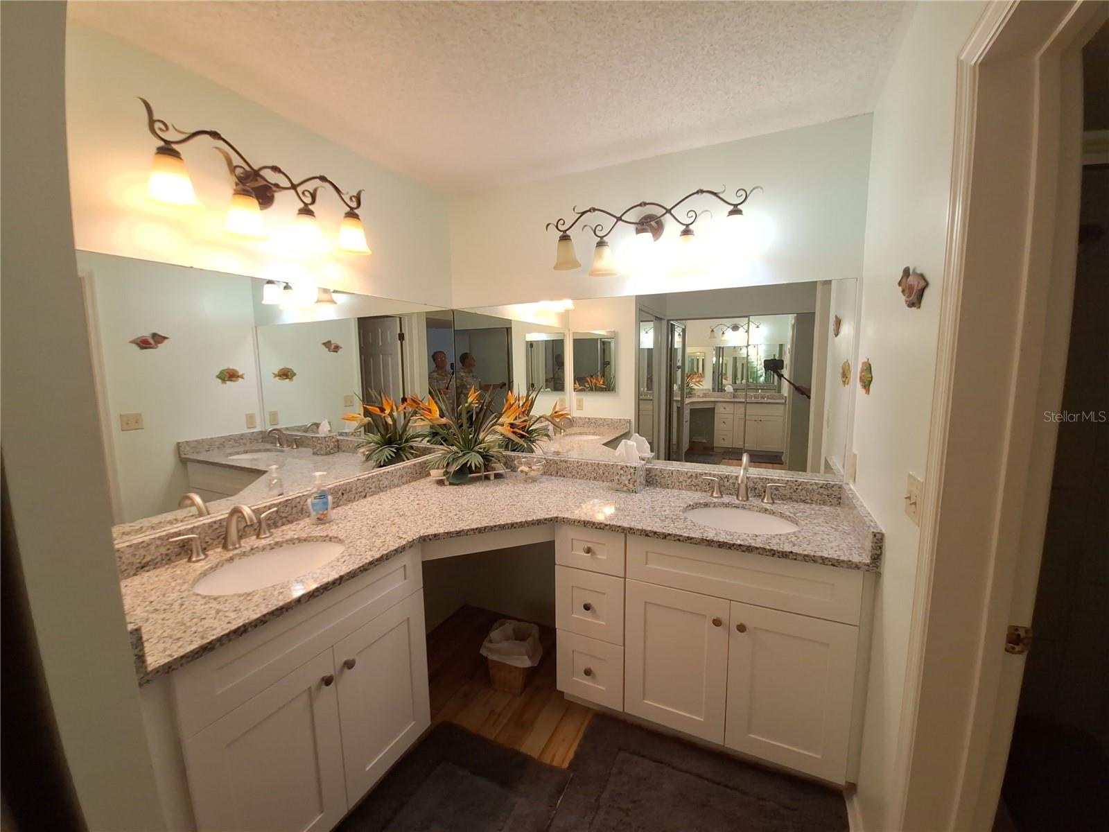 FARMINGTON VISTAS - Residential Lease