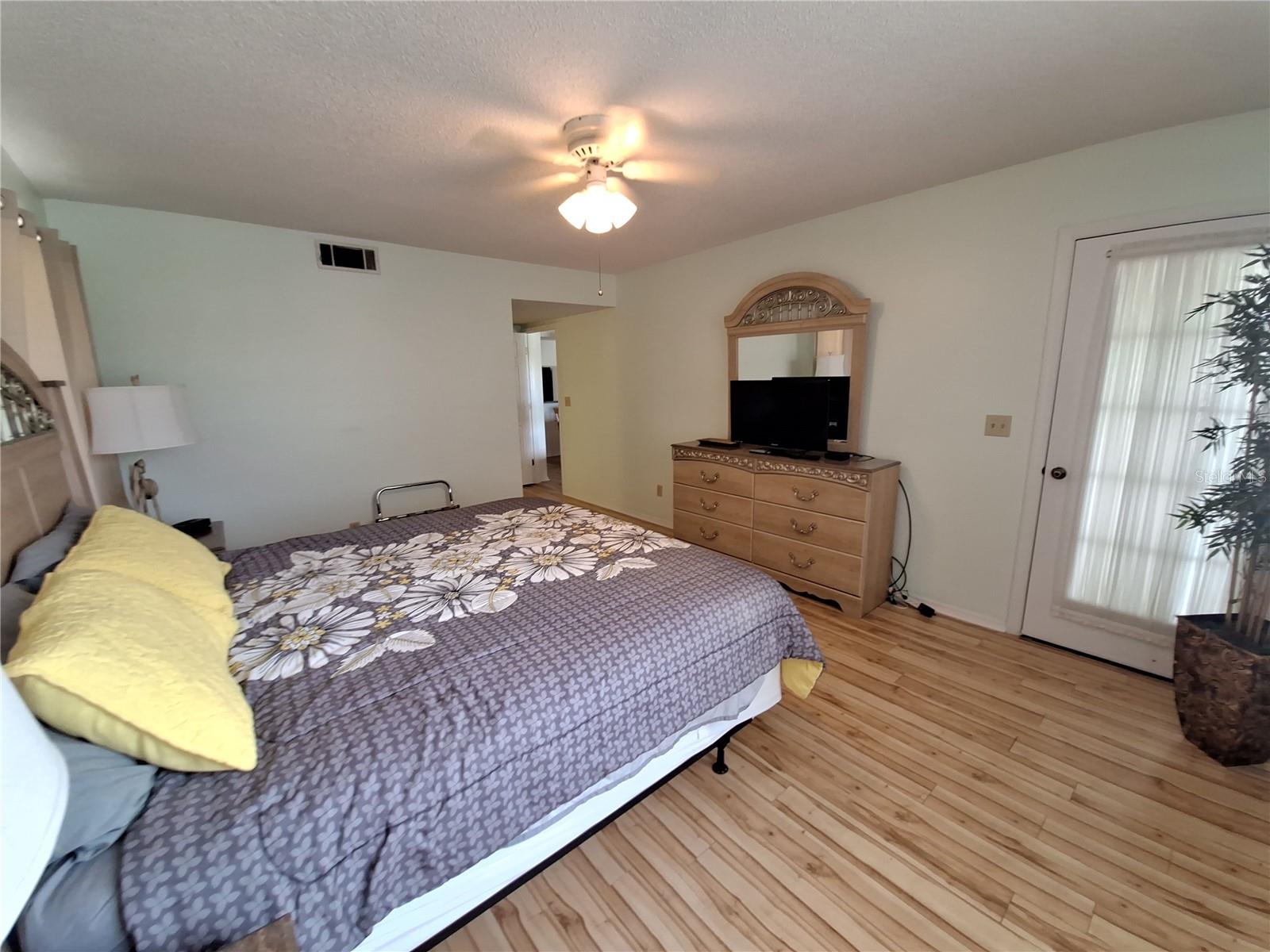 FARMINGTON VISTAS - Residential Lease