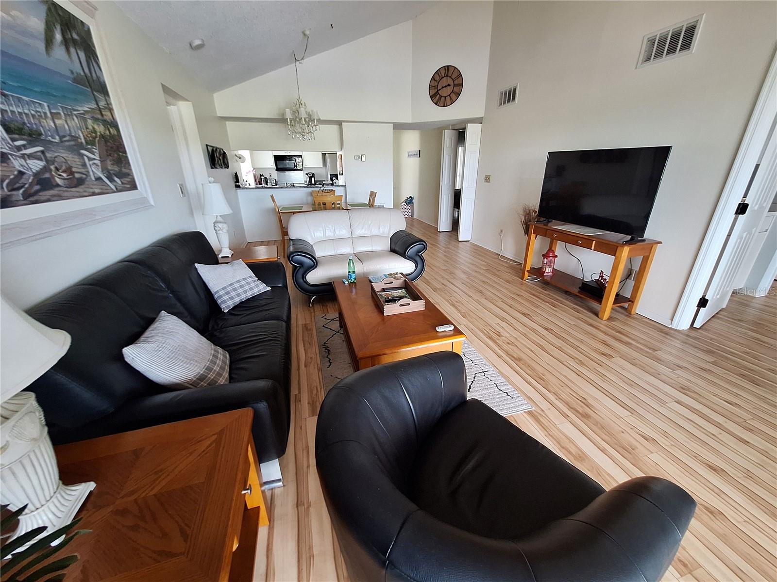 FARMINGTON VISTAS - Residential Lease
