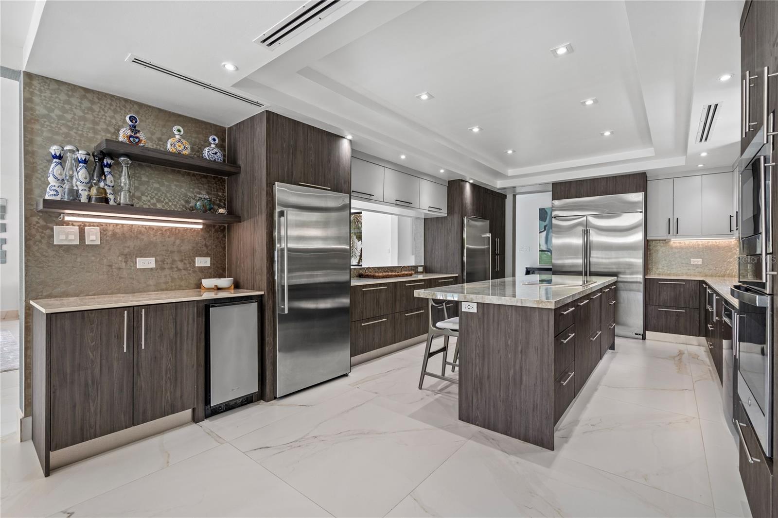 DORADO BEACH EAST - Residential