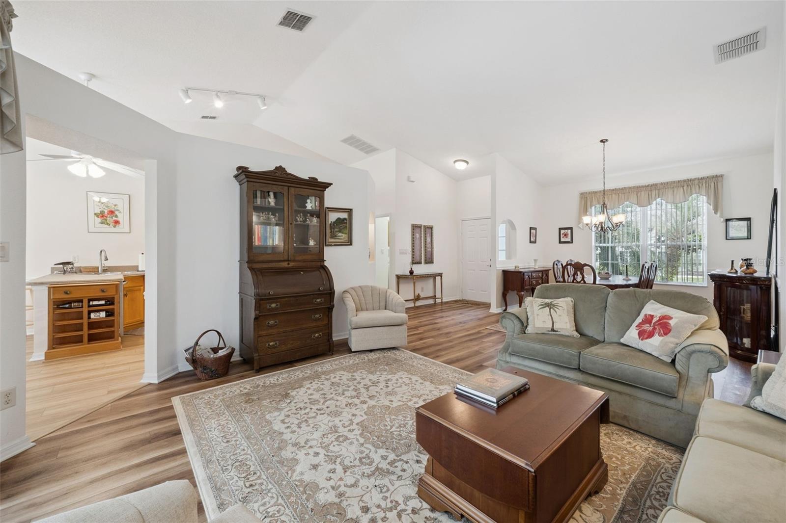 PLANTATION AT LEESBURG SAWGRASS VILLAGE - Residential