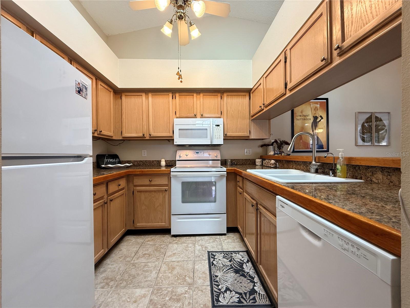 CARMEL OF BRYN-MAWR CONDO - Residential