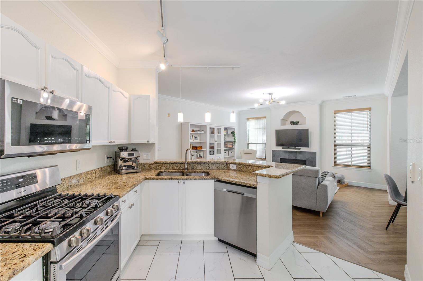 GRAND BELLAGIO AT BAYWATCH CONDO THE - Residential