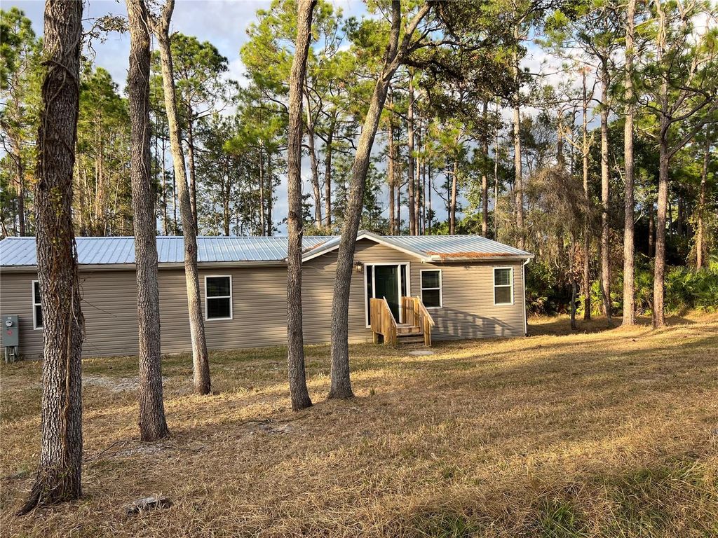 Photo of 44645 Twilight Trail, Deland, FL 32720 (MLS # V4946152)