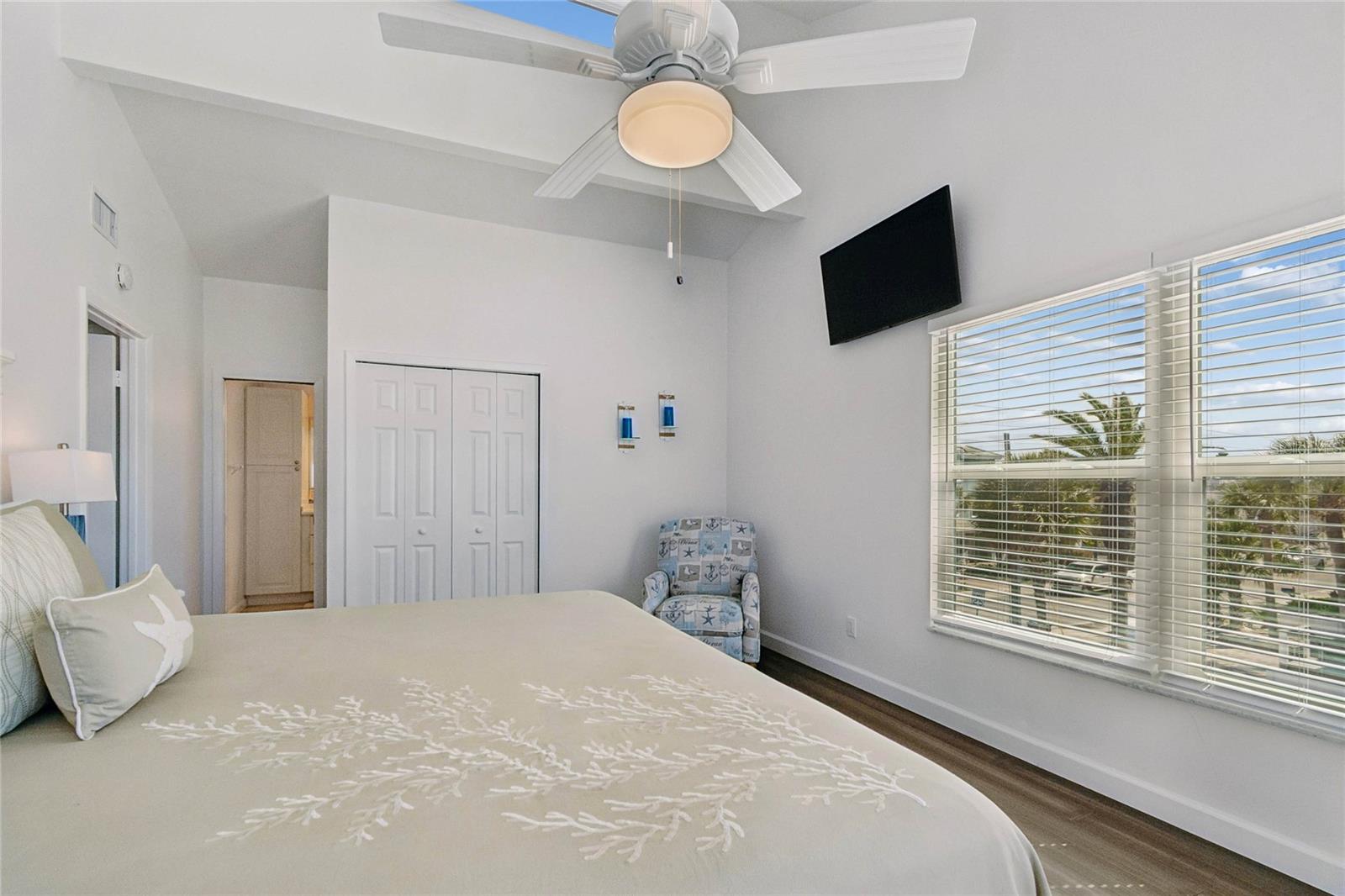 SUNSET BEACH - Residential Lease