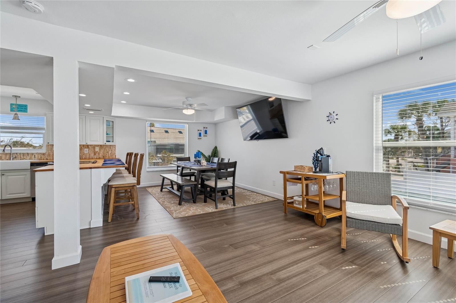 SUNSET BEACH - Residential Lease