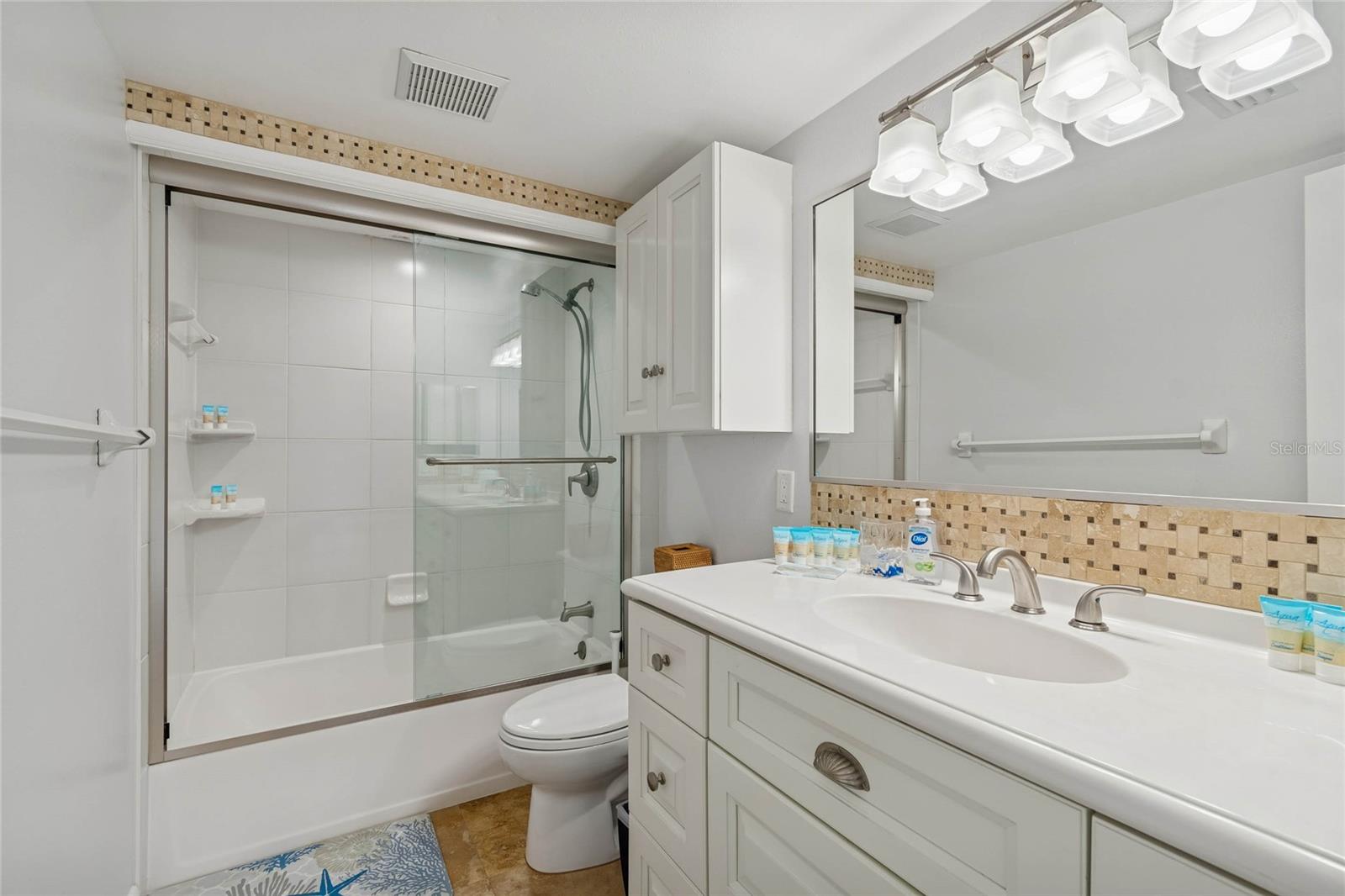 SUNSET BEACH - Residential Lease