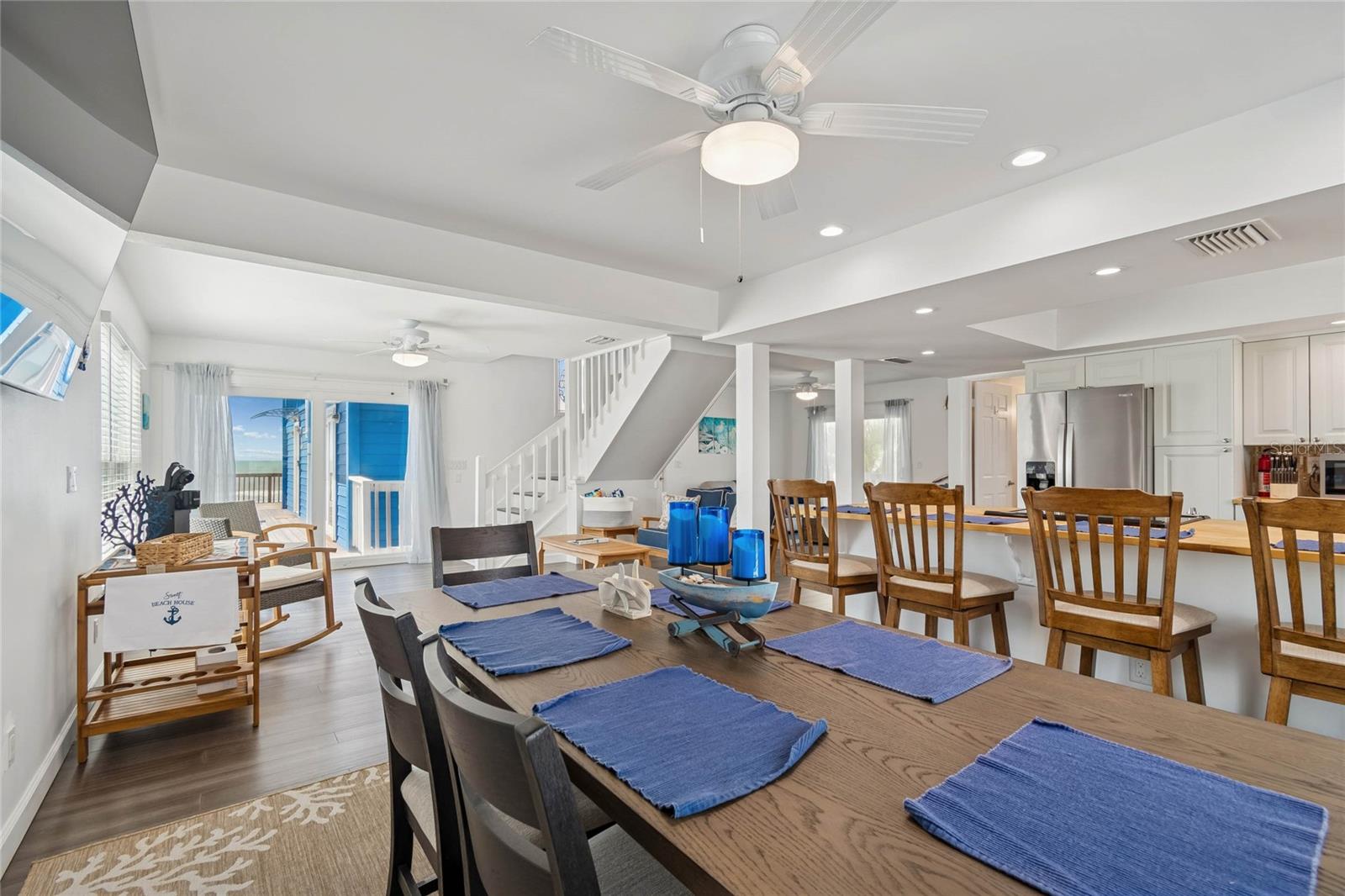 SUNSET BEACH - Residential Lease