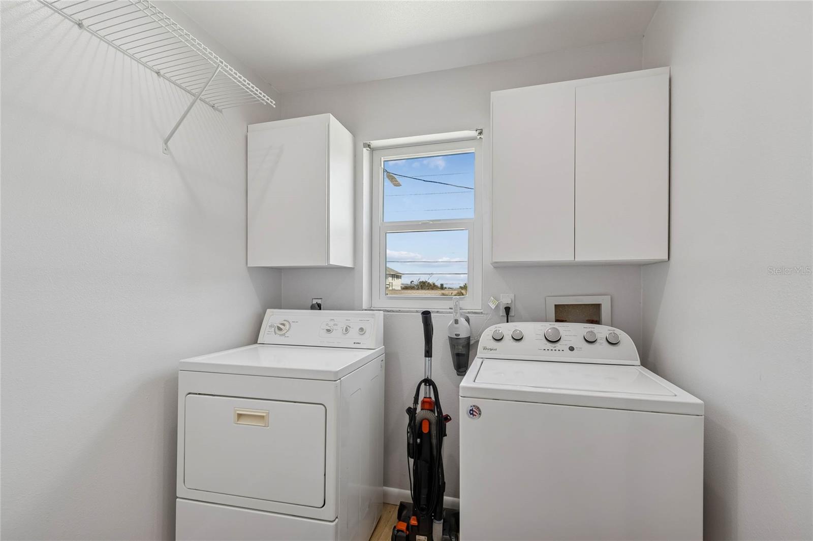 SUNSET BEACH - Residential Lease