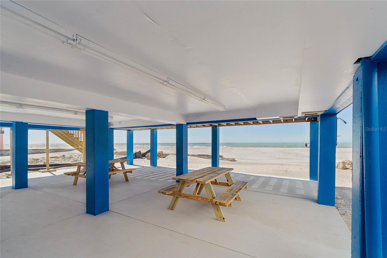 SUNSET BEACH - Residential Lease