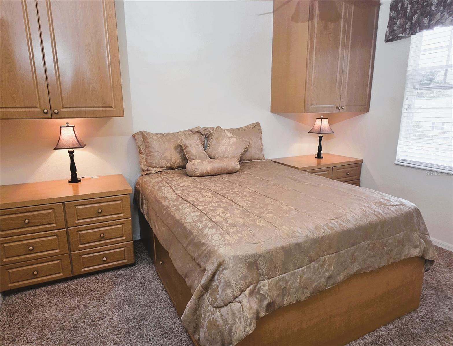 SILVER LAKES - Residential