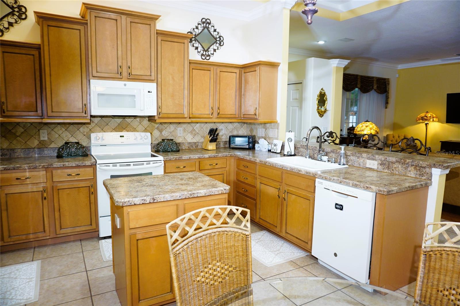 SILVER LAKES - Residential