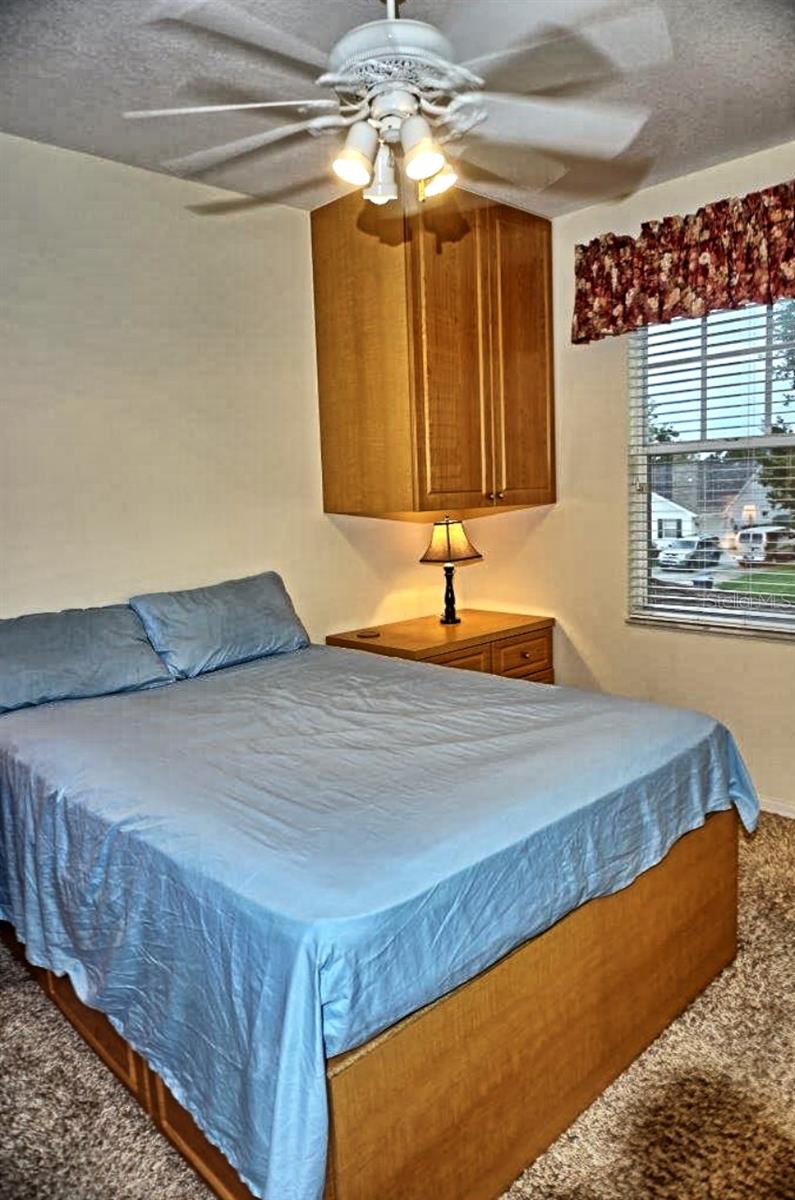 SILVER LAKES - Residential