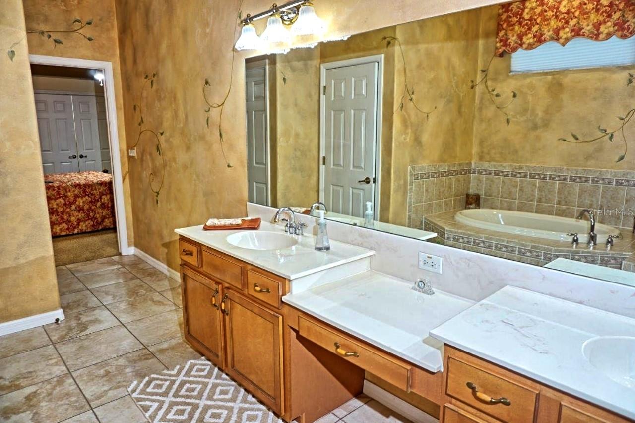SILVER LAKES - Residential