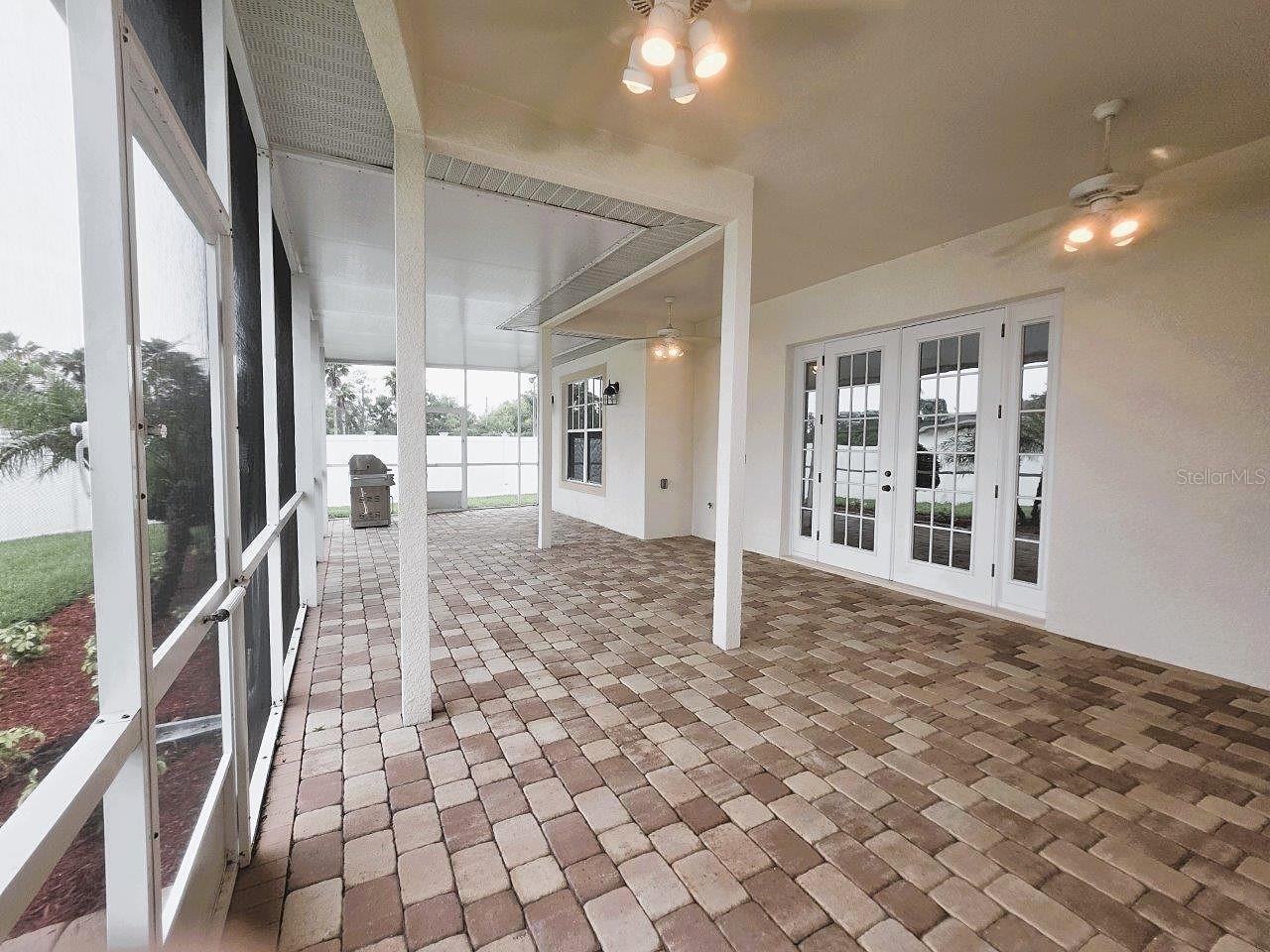 SILVER LAKES - Residential
