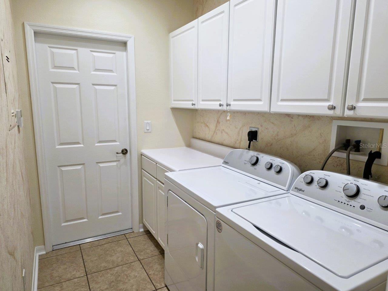 SILVER LAKES - Residential