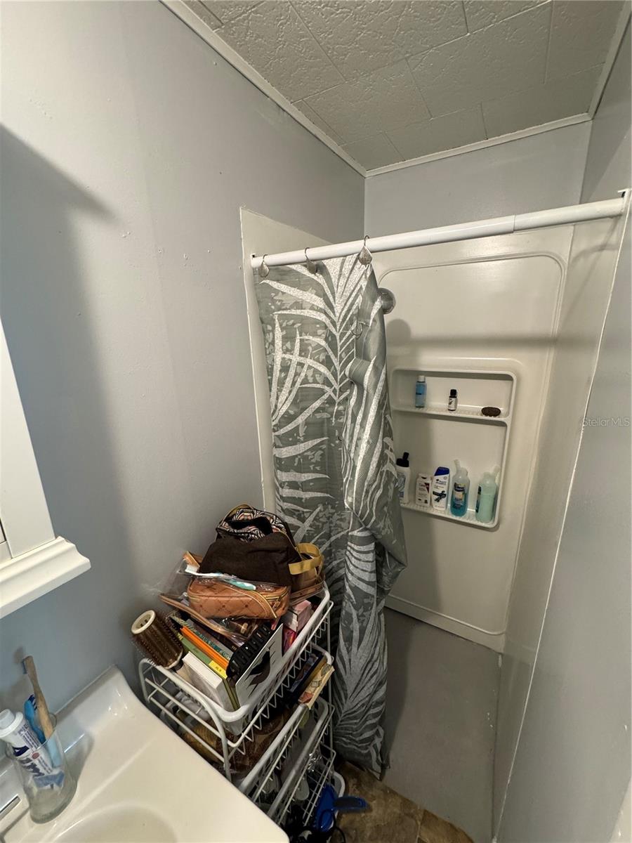 PINECRAFT - Residential