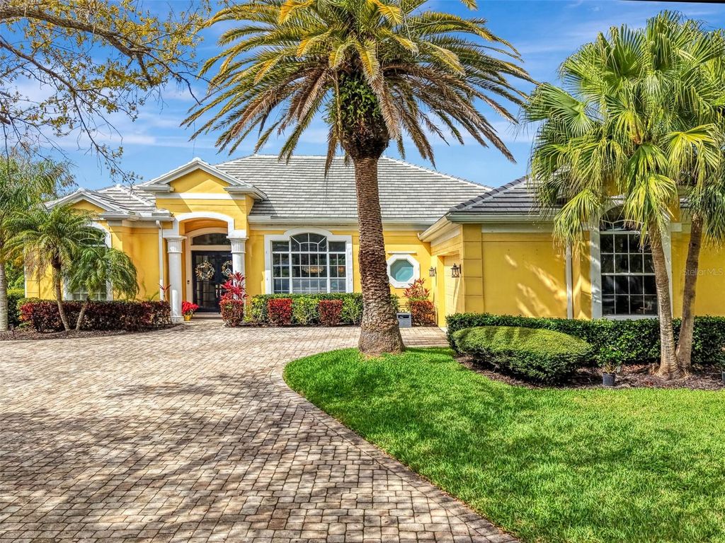 Photo of 18 Saint Croix Way, Englewood, FL 34223 (MLS # D6146567)