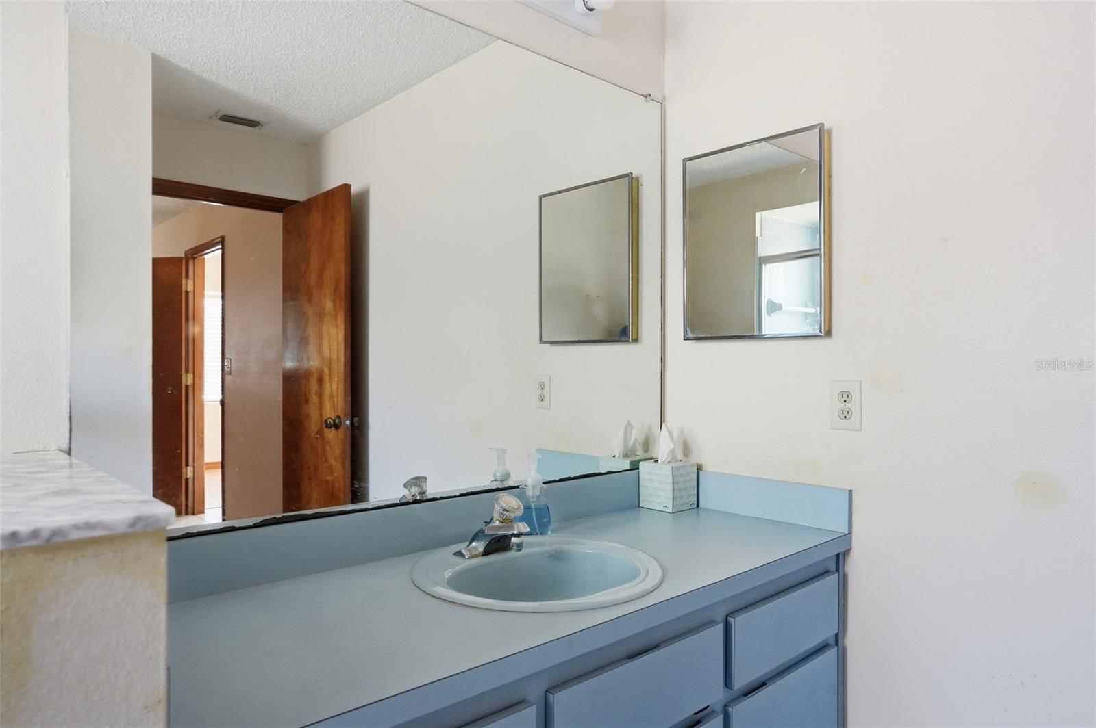 WEEKI WACHEE WOODLANDS - Residential