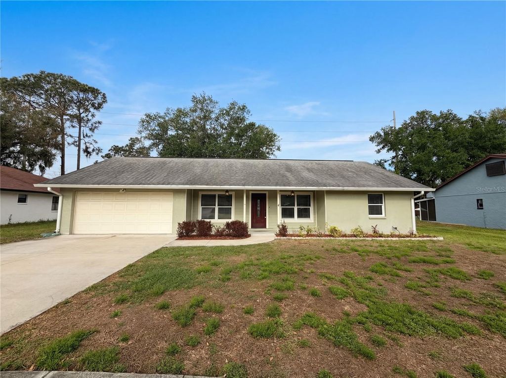 Photo of 1415 Sandalwood Drive, Plant City, FL 33563 (MLS # O6392601)