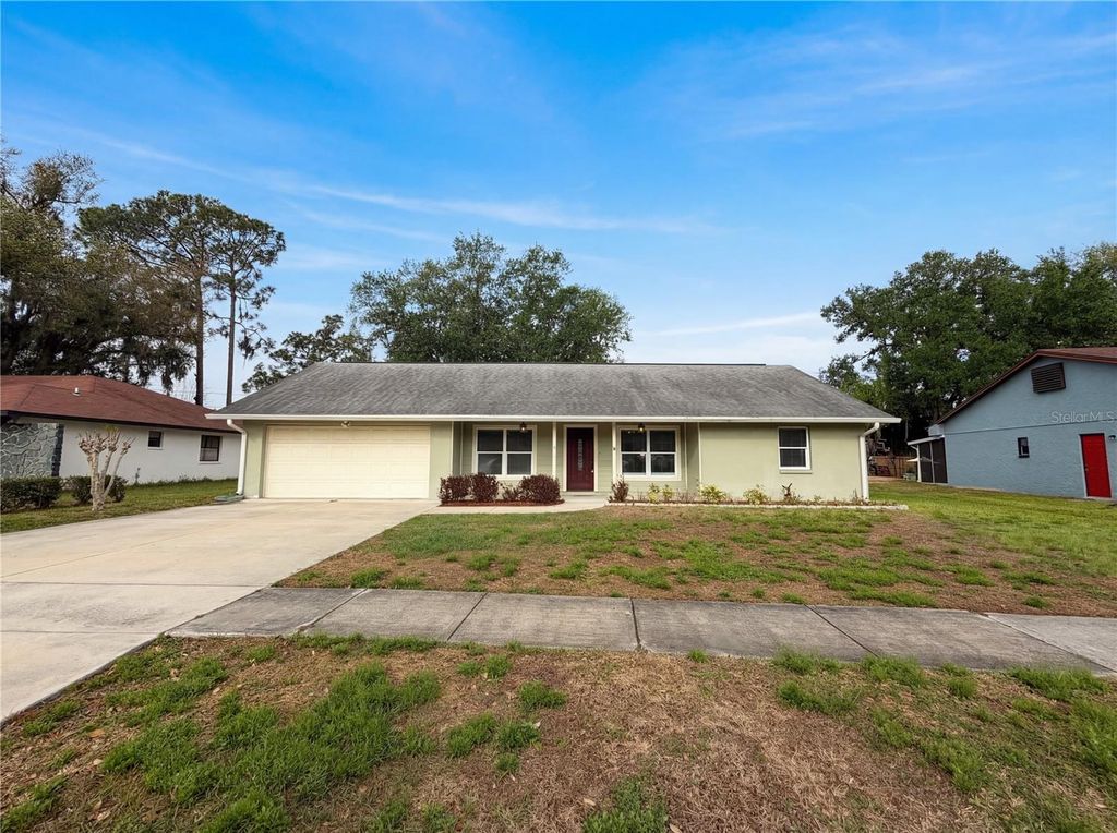 Photo of 1415 Sandalwood Drive, Plant City, FL 33563 (MLS # O6392601)