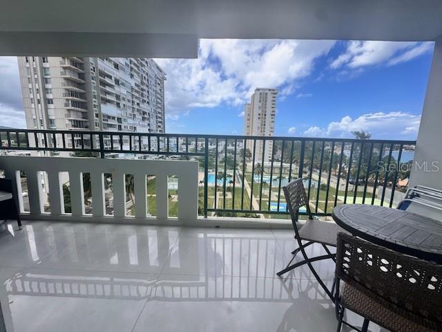 PLAYA AZUL - Residential