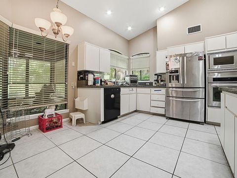 Tiny photo for 104 Peppertree Court, Yalaha, FL 34797 (MLS # G5110408)