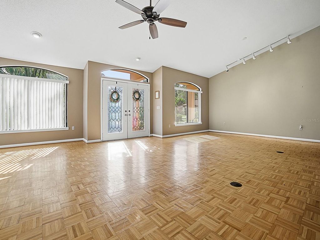 Photo of 104 Peppertree Court, Yalaha, FL 34797 (MLS # G5110408)