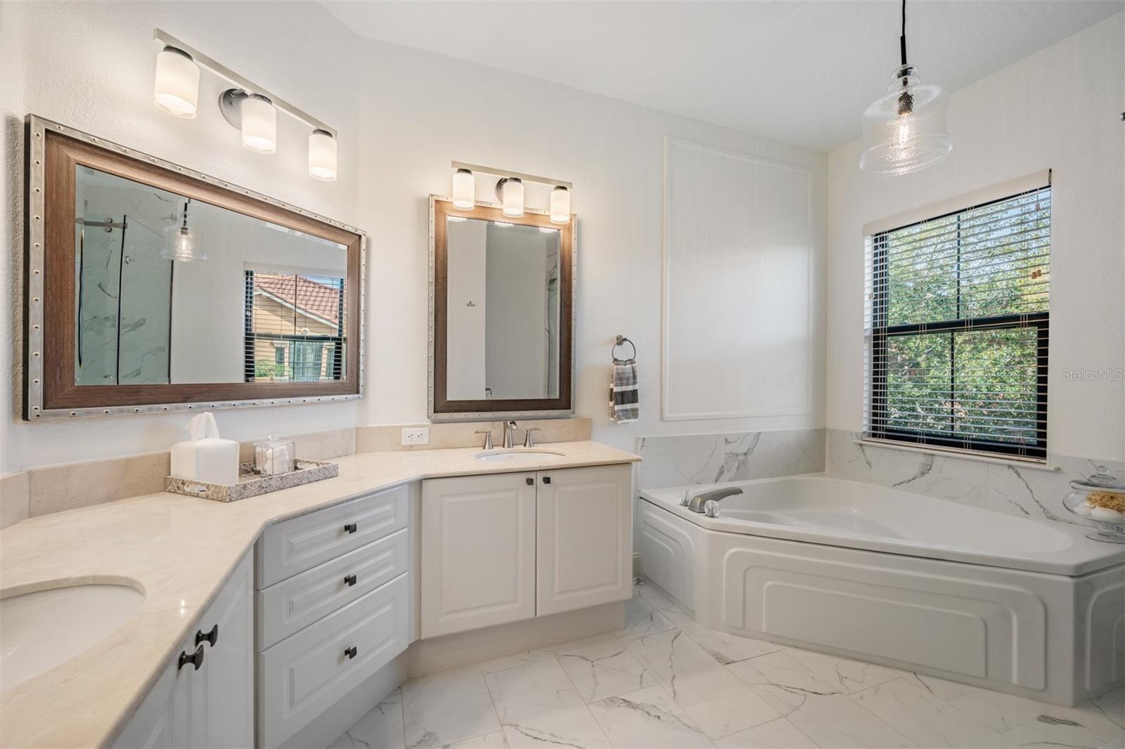 GRAND BELLAGIO AT BAYWATCH CONDO THE - Residential