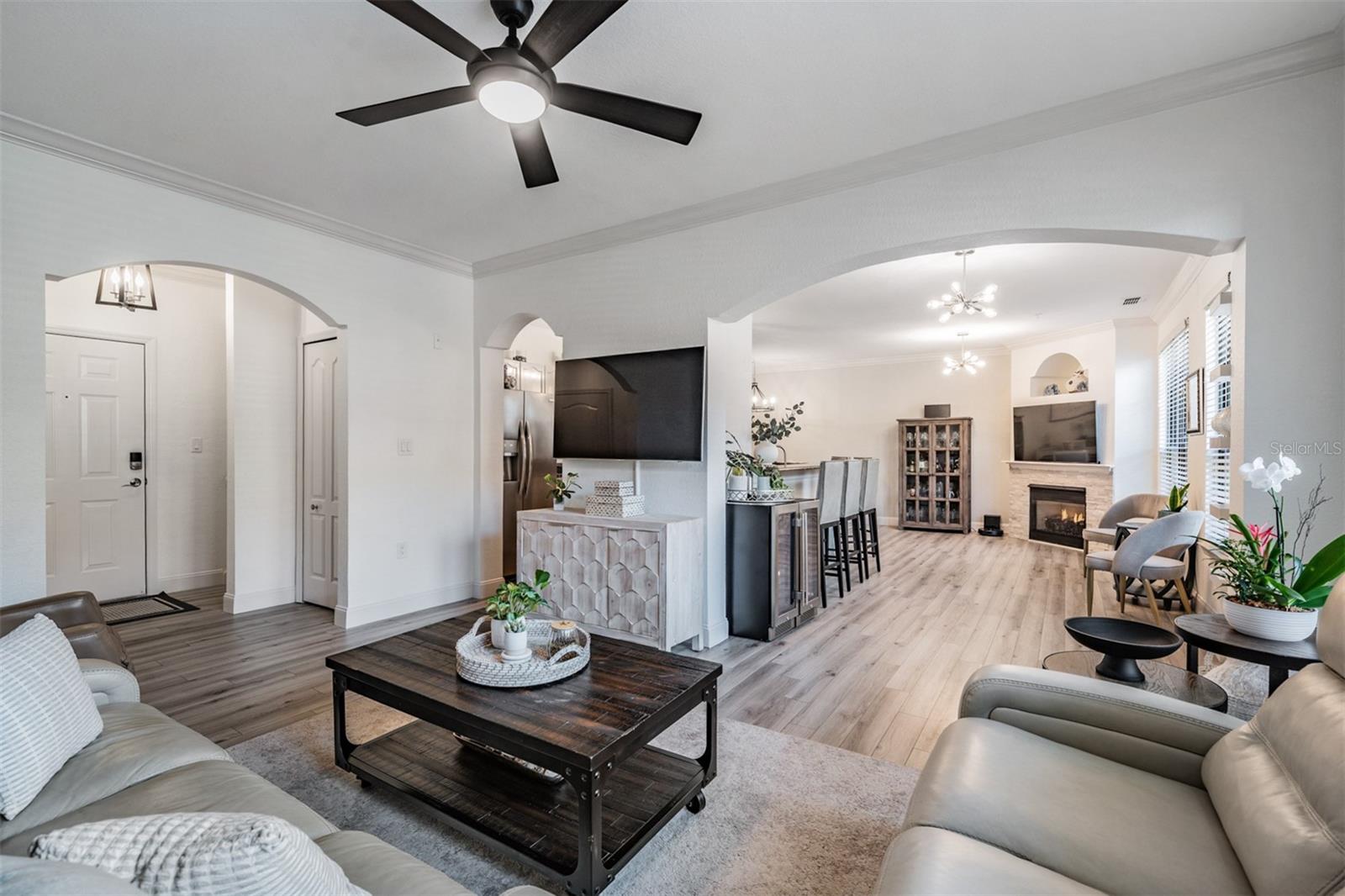 GRAND BELLAGIO AT BAYWATCH CONDO THE - Residential