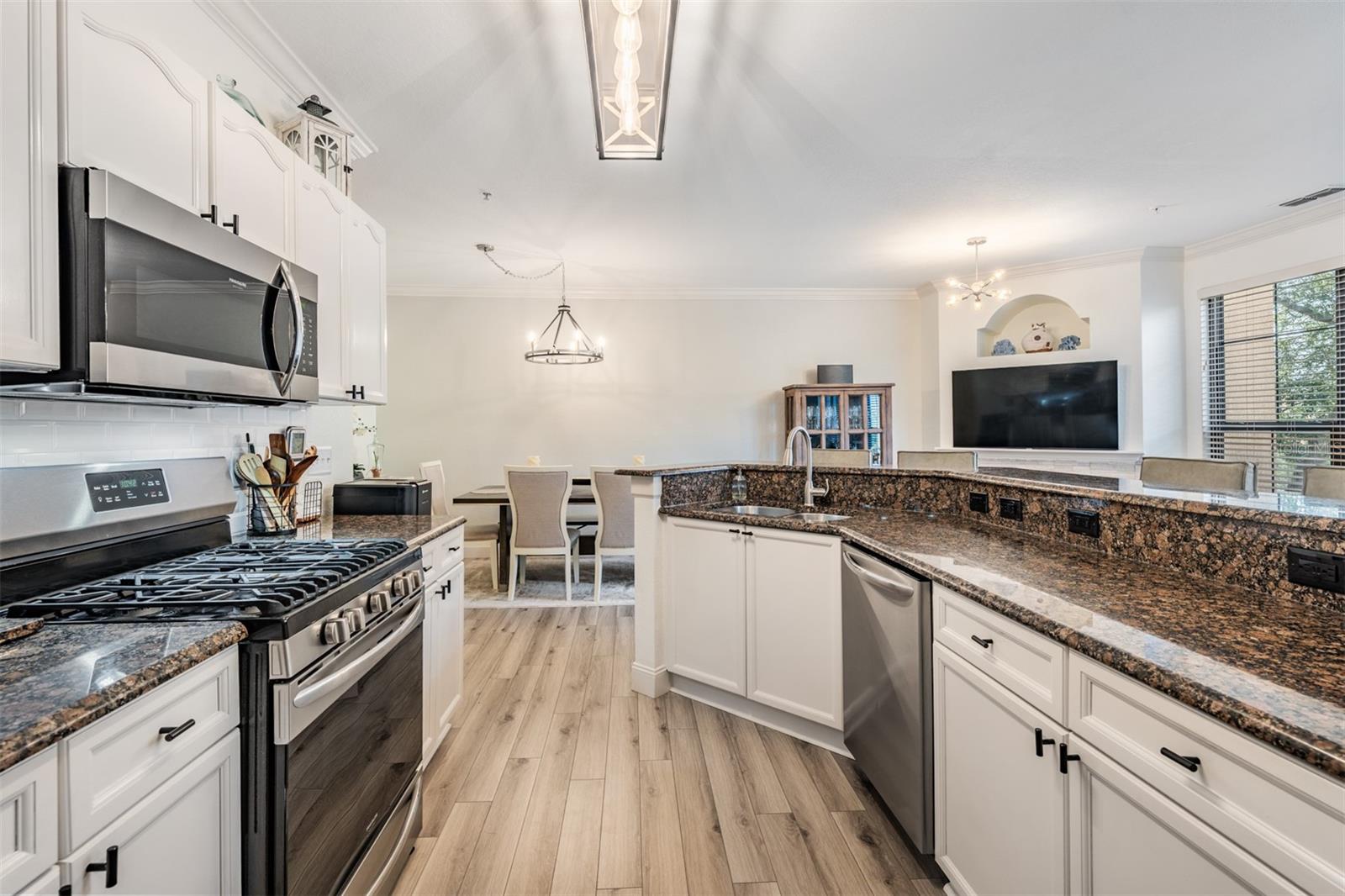 GRAND BELLAGIO AT BAYWATCH CONDO THE - Residential