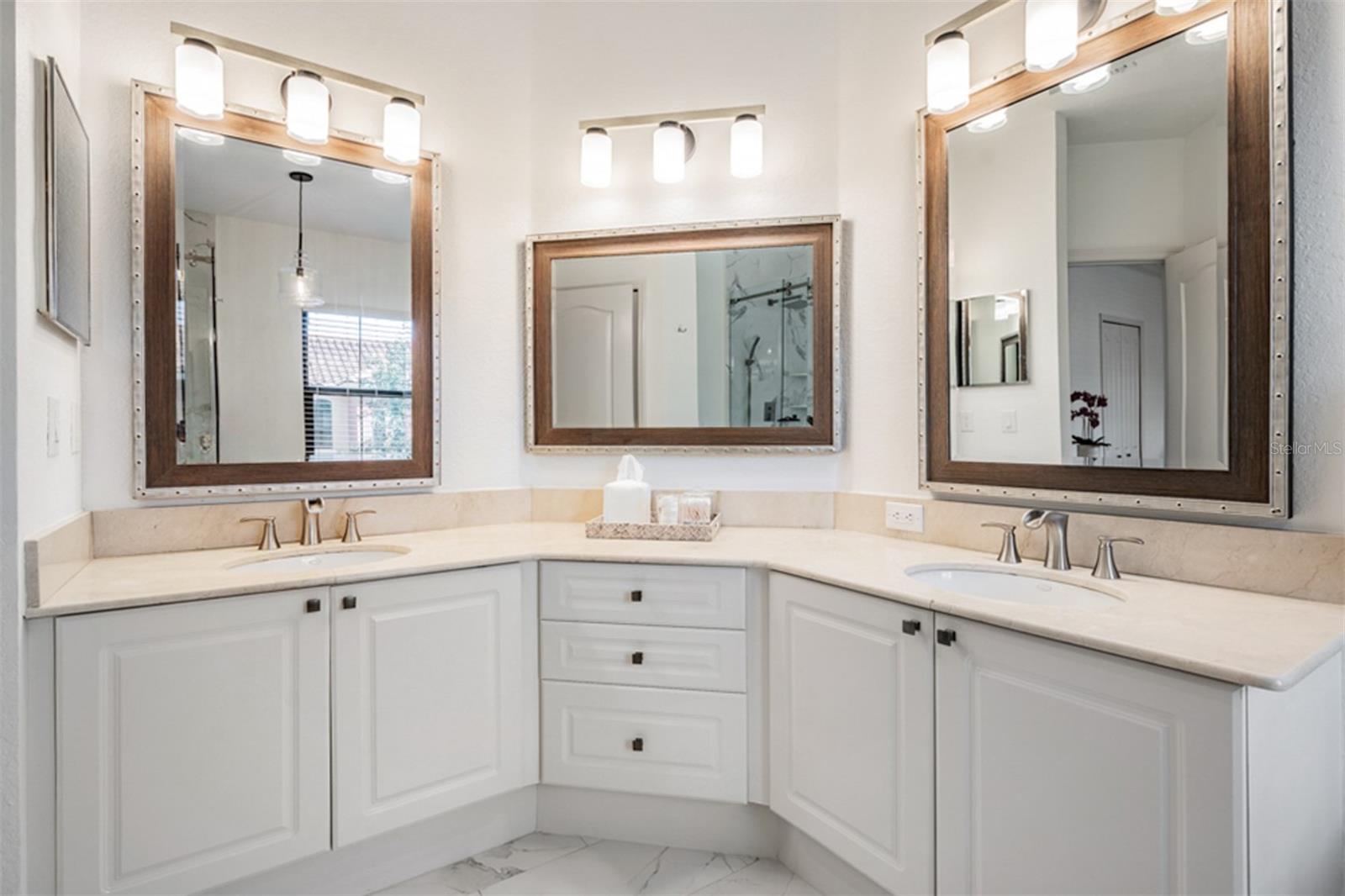 GRAND BELLAGIO AT BAYWATCH CONDO THE - Residential