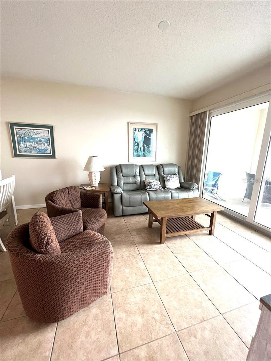 SURF CLUB BLDG 1 - Residential Lease