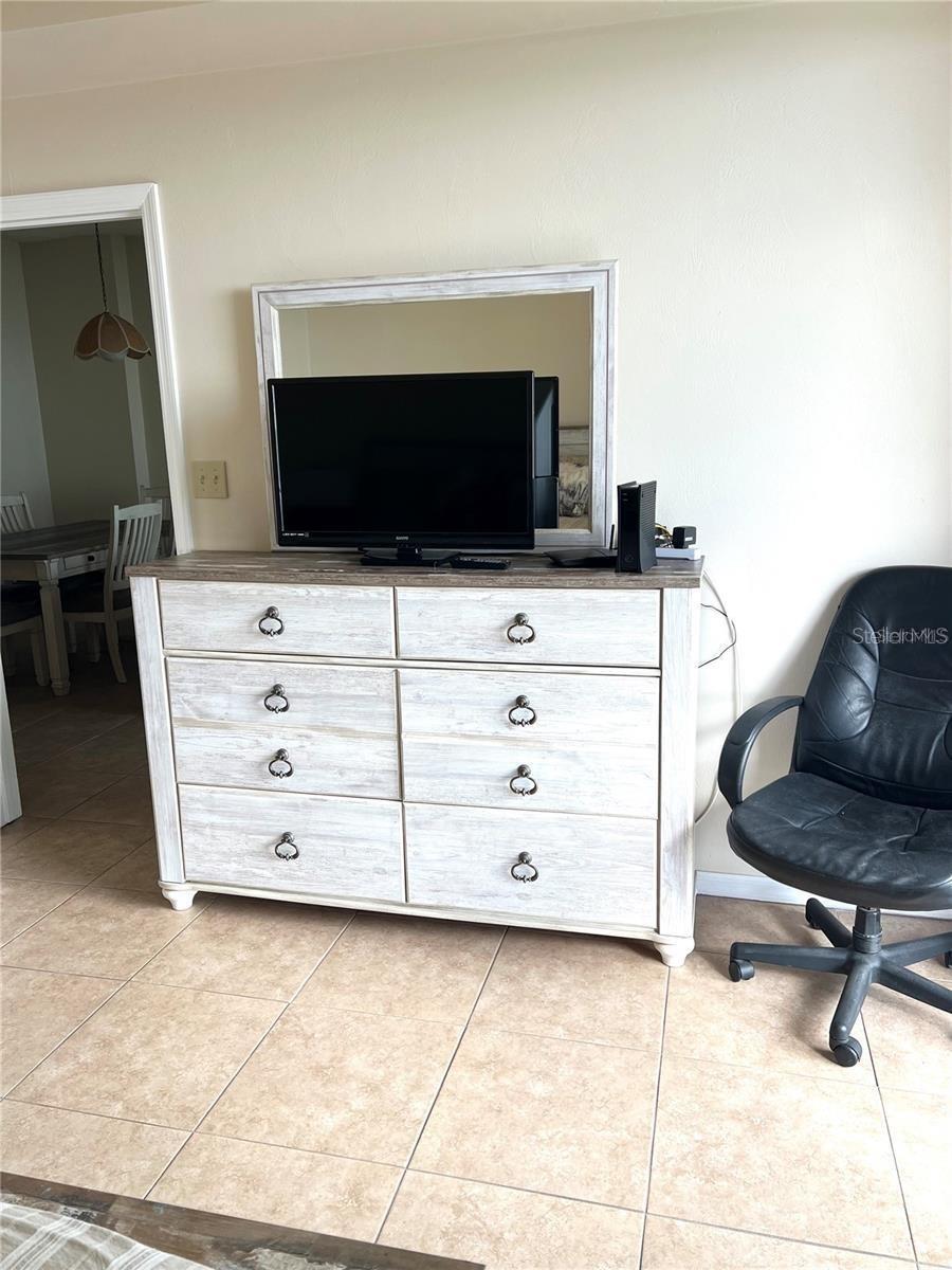 SURF CLUB BLDG 1 - Residential Lease