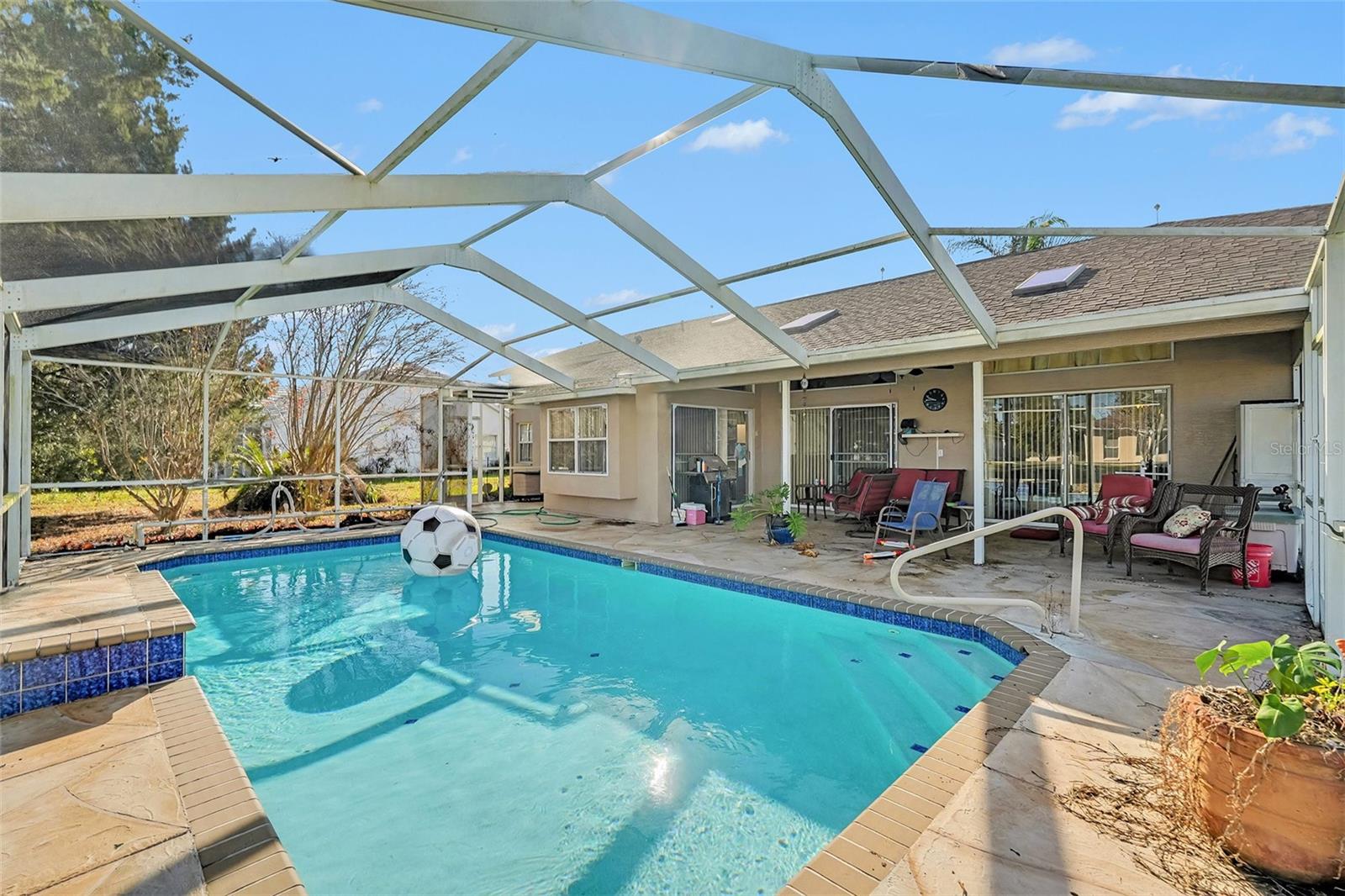 PRISTINE PLACE - Residential