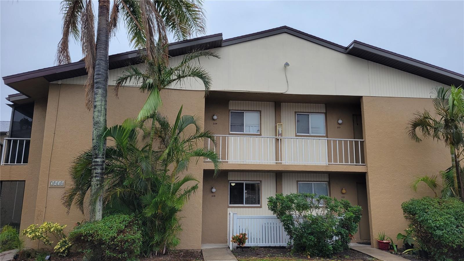 Annual turnkey furnished OR Seasonal/short term. This 2 bedroom 1 1/2 bathroom condo on the ground floor is located in a small, well kept, tropically landscaped community of 34 condominiums, only 1.5 miles to Siesta Key. All flooring is solid surface so no carpeting. The furnishings are comfortable and stylish. The lanai is now fully screened. Relax in your heated pool over looking the lake. Community laundry is available. This property can be rented annually at $1695/month or seasonally (Dec thru April) at $3000 per month or off season at $2000 per month. Available off season too starting June 1 2025. The condo is very convenient to shopping, dining, I-75, downtown Sarasota and world renowned Siesta Key Beach! Call today to lock in your best life!