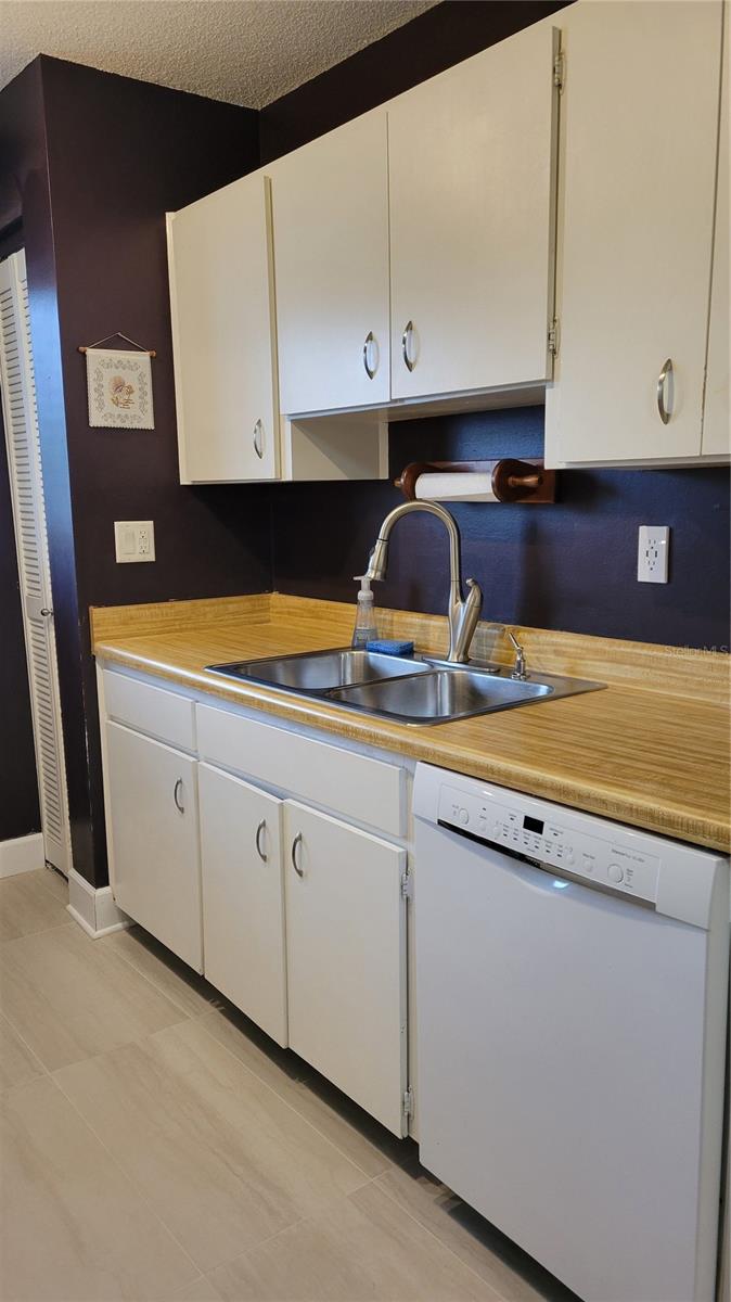 TRINITY VILLAGE - Residential Lease