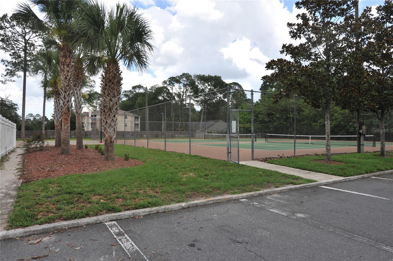 CRICKET CLUB - Residential Lease