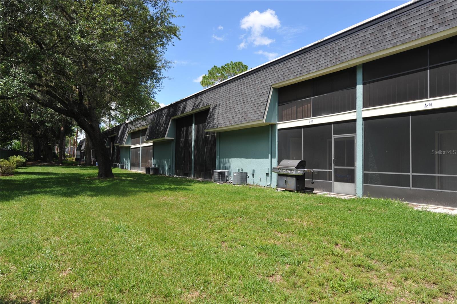 CRICKET CLUB - Residential Lease