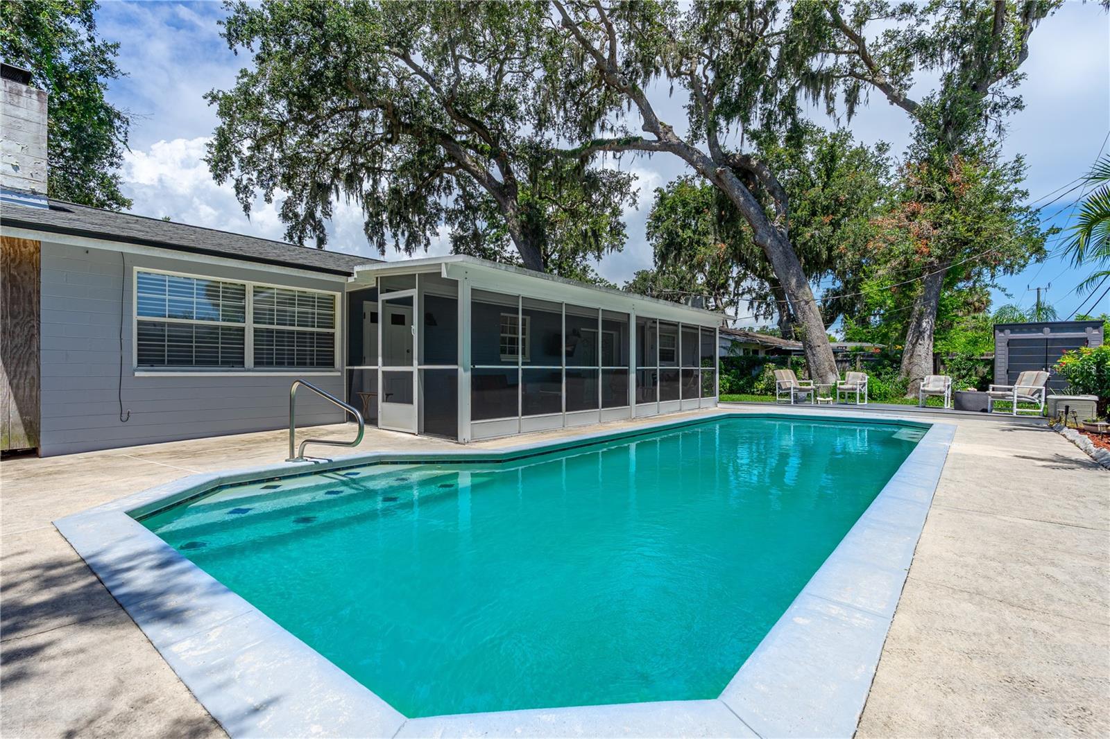2031 MIKE STREET