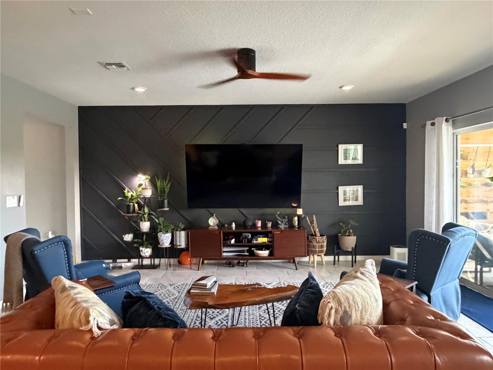 9126 ROYAL RIVER CIRCLE