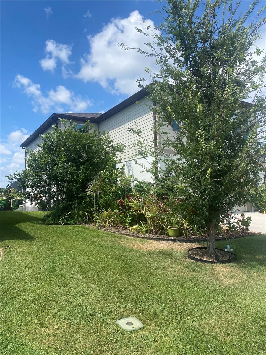9126 ROYAL RIVER CIRCLE
