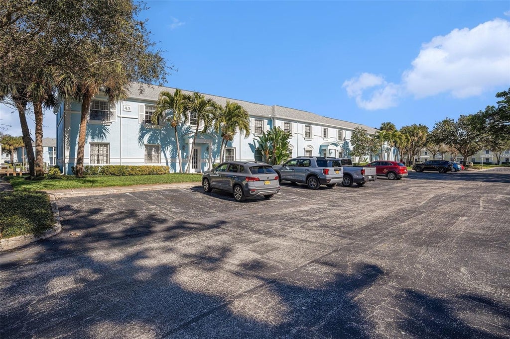 Photo of 5176 Salmon Drive SE #D, St Petersburg, FL 33705 (MLS # TB8547569)