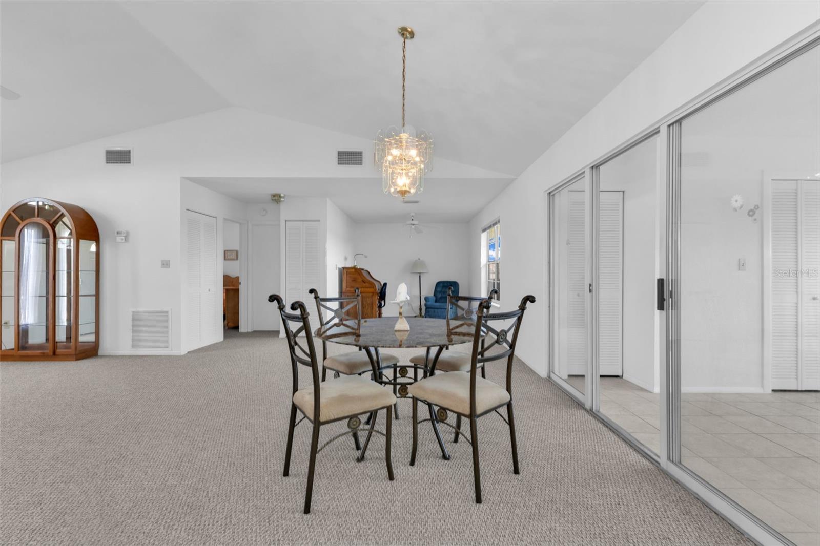 SUNNYBREEZE PALMS GOLF COURSE - Residential