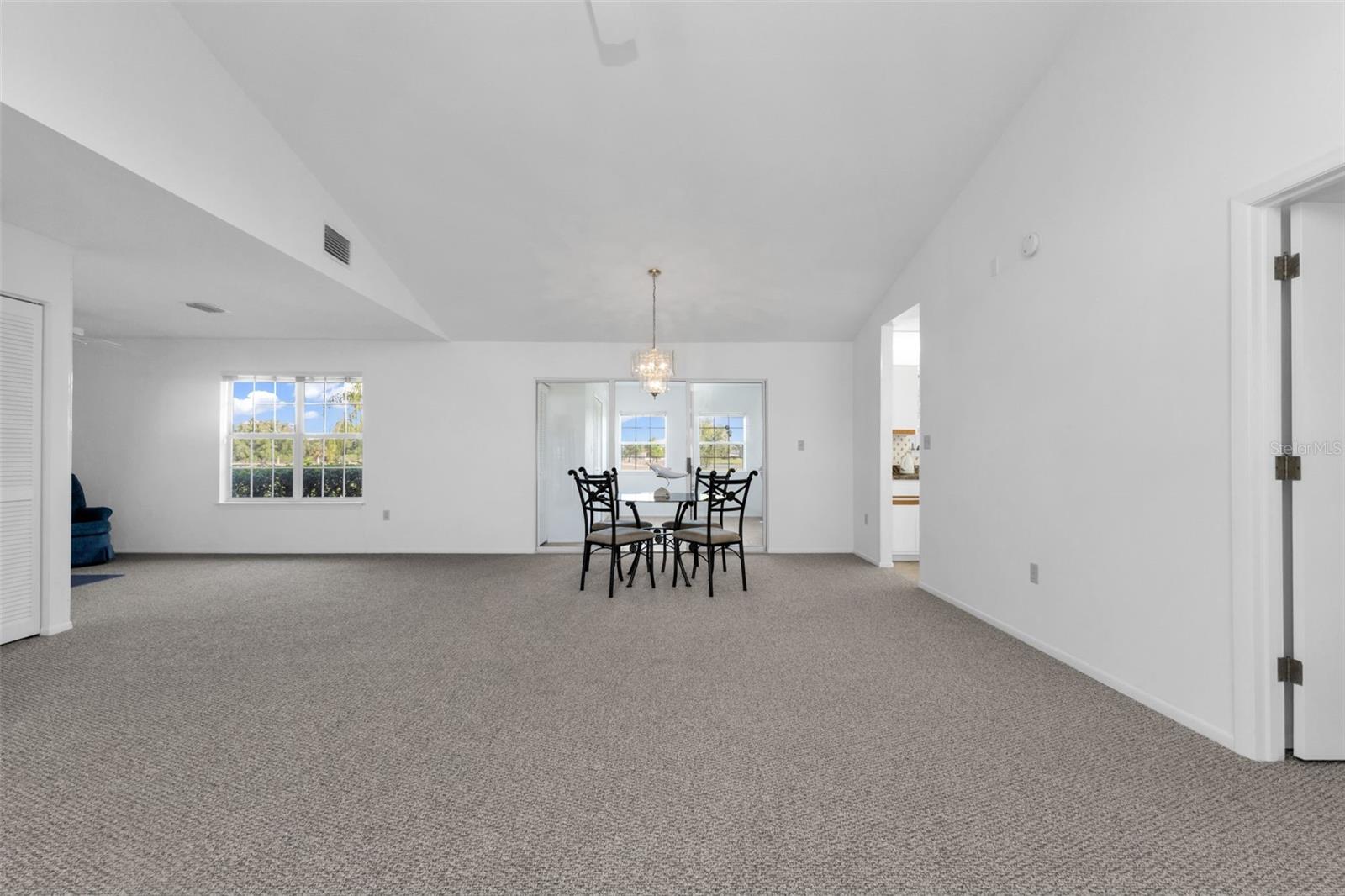 SUNNYBREEZE PALMS GOLF COURSE - Residential