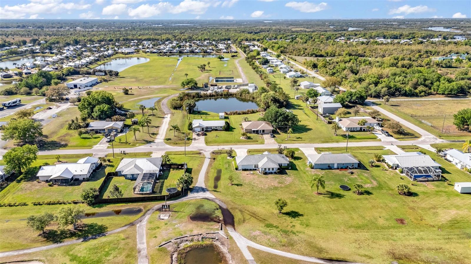 SUNNYBREEZE PALMS GOLF COURSE - Residential