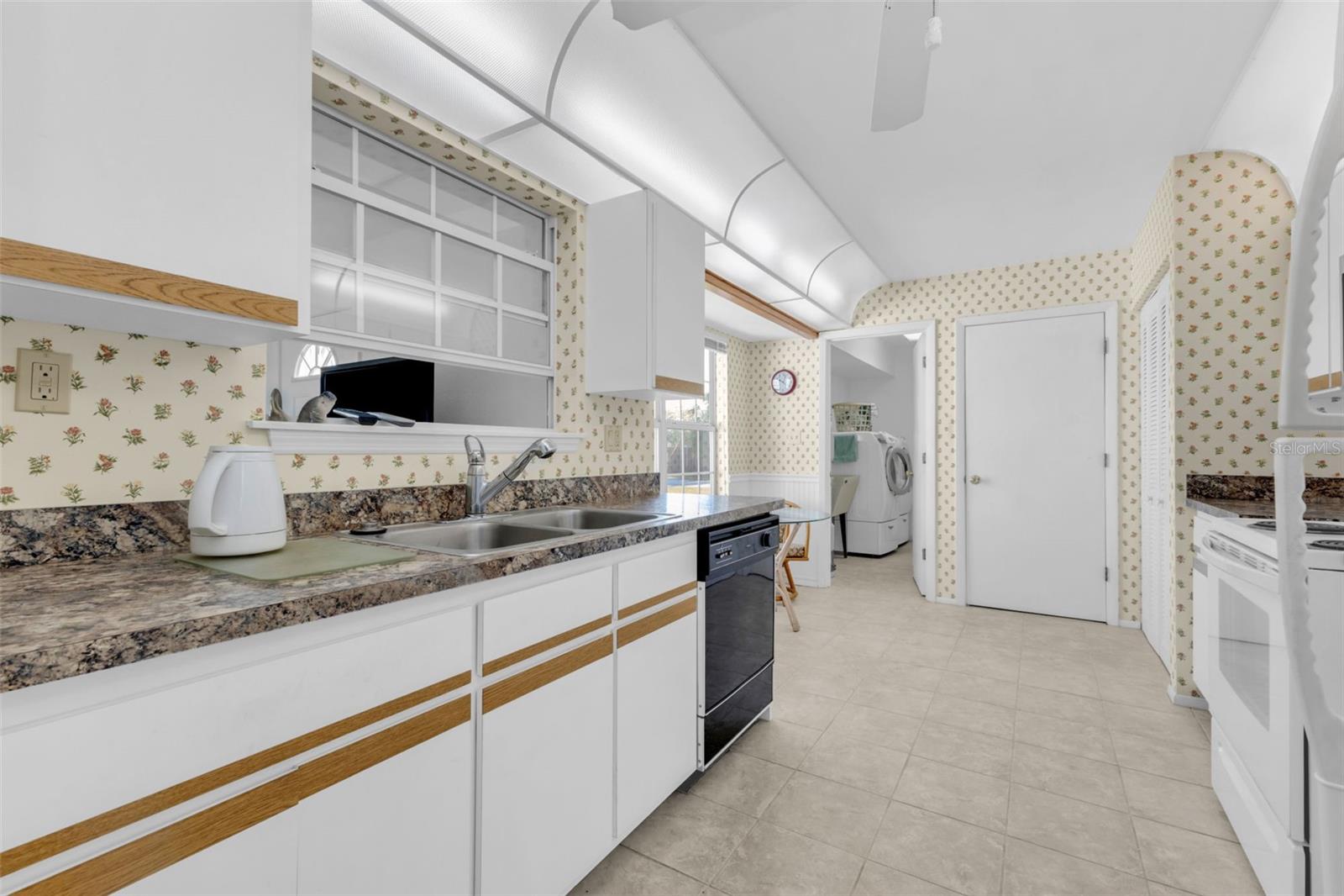 SUNNYBREEZE PALMS GOLF COURSE - Residential